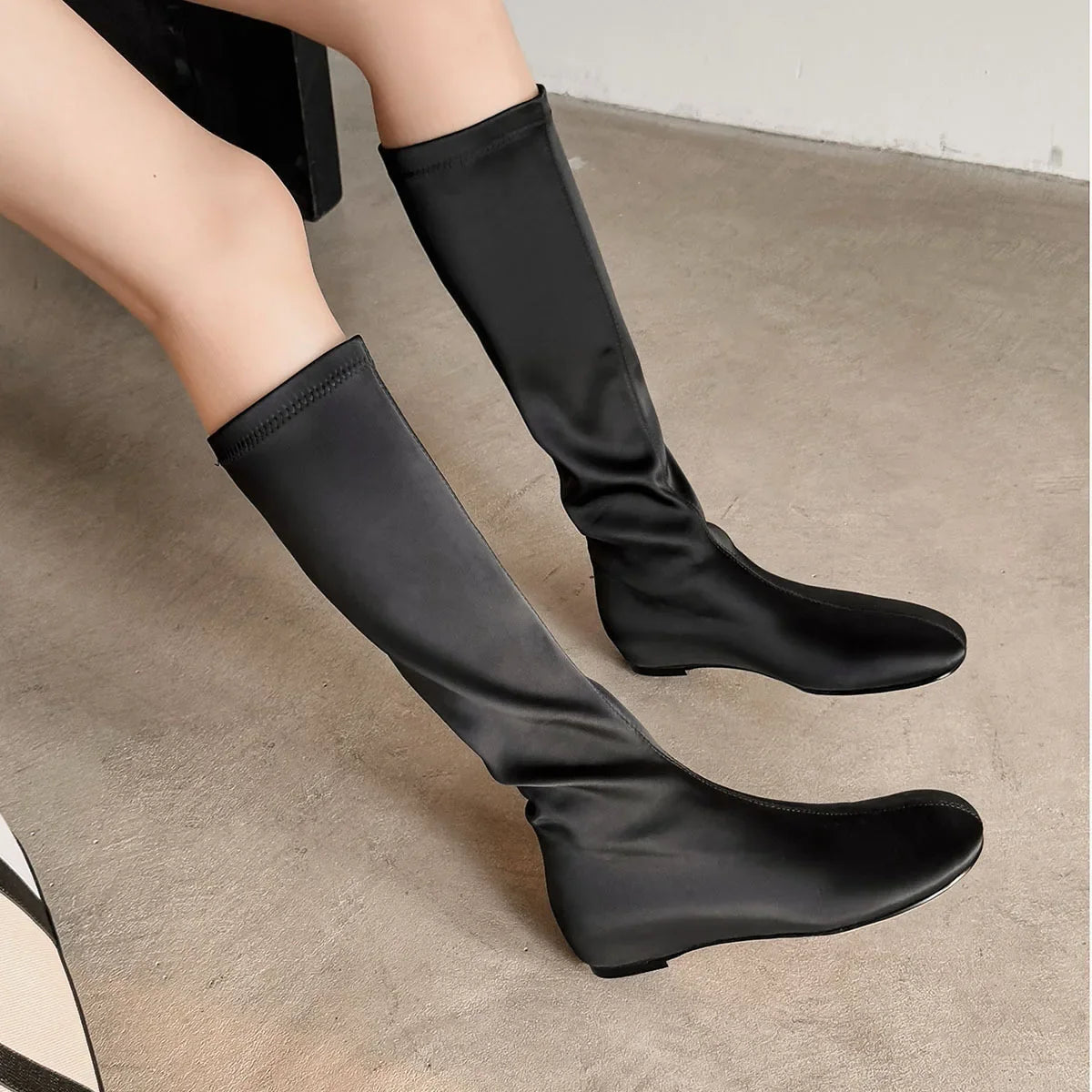 Autumn black silk Increased Internal Skinny Boots