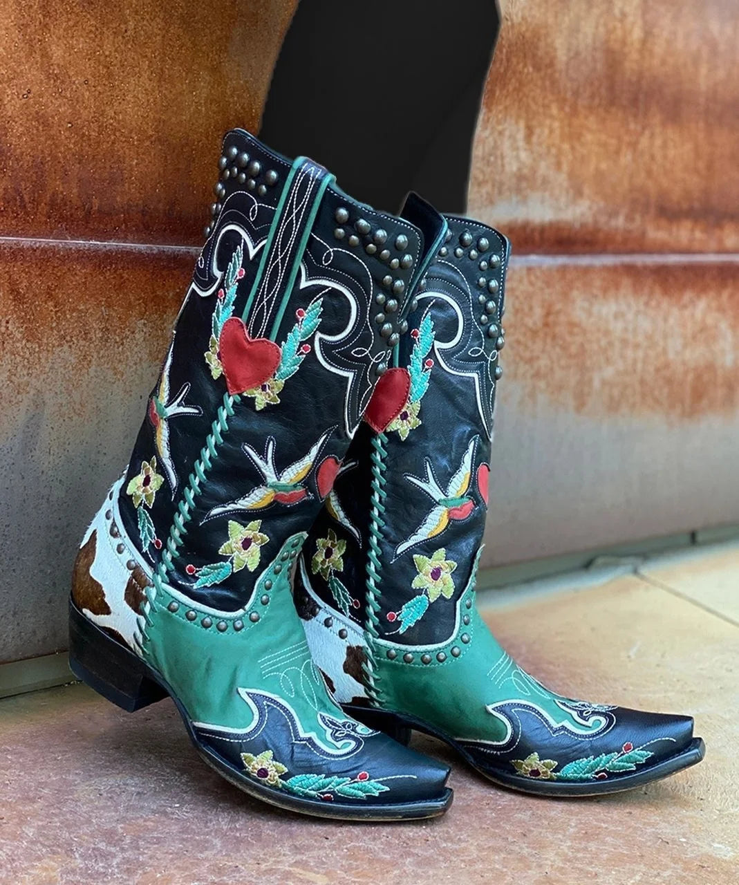 Embroidered Leather Women's Western Cowboy Boots