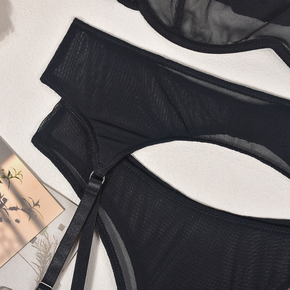 Transparent Lingere
