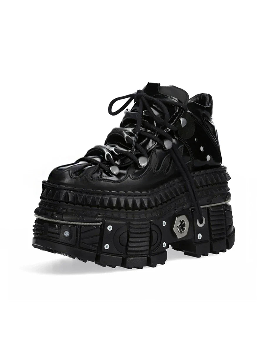 Strappy platform Sneaker