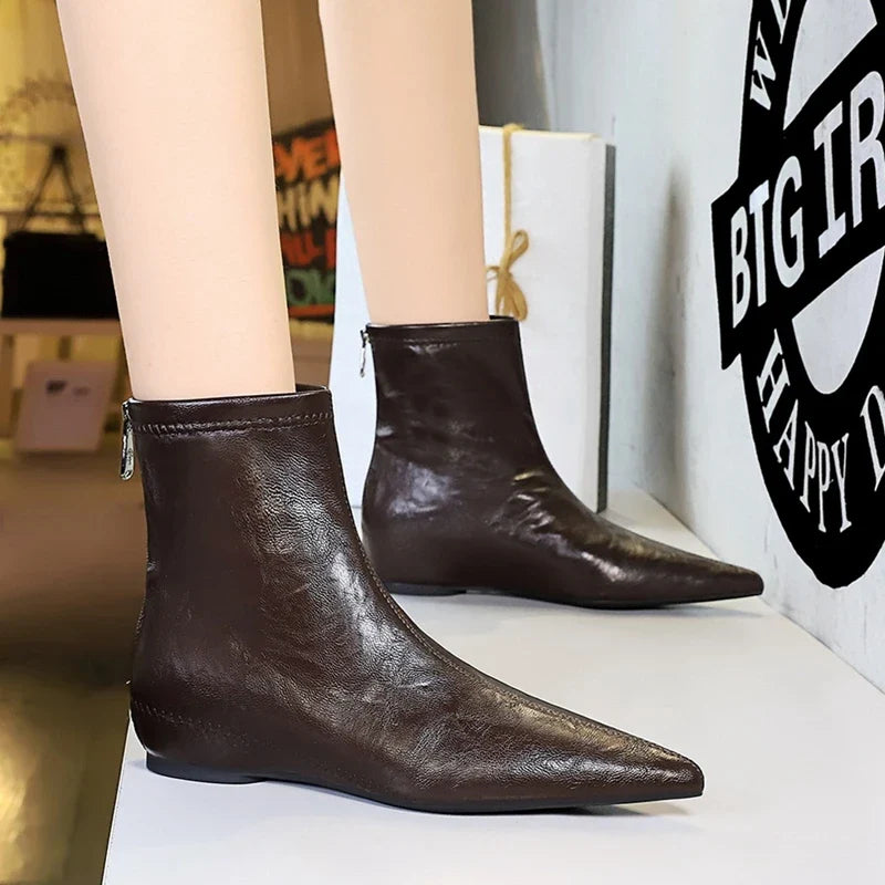 Women's European and American Retro Middle Heel Slope Heel Pointed Inner Increase Zipper Chelsea Short Boots